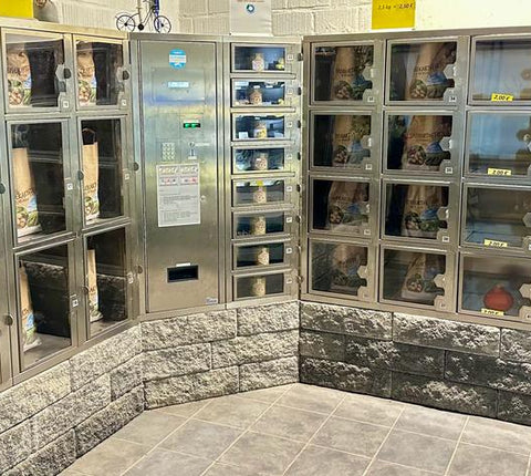 Klappenautomat Warenautomat Verkaufsautomat Getränkeautomat Snackautomat Ausstellung